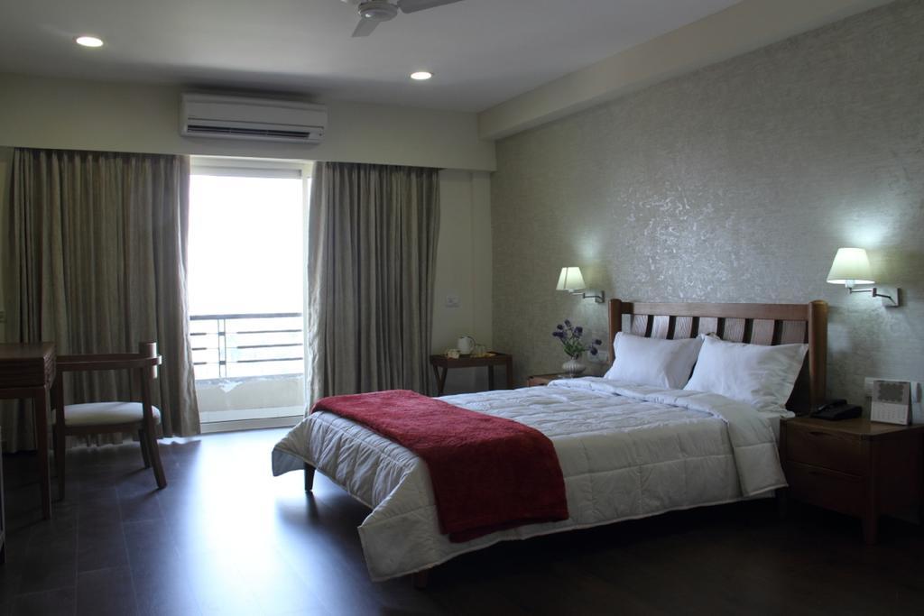 Xanadu Residency Aparthotel Колката Екстериор снимка